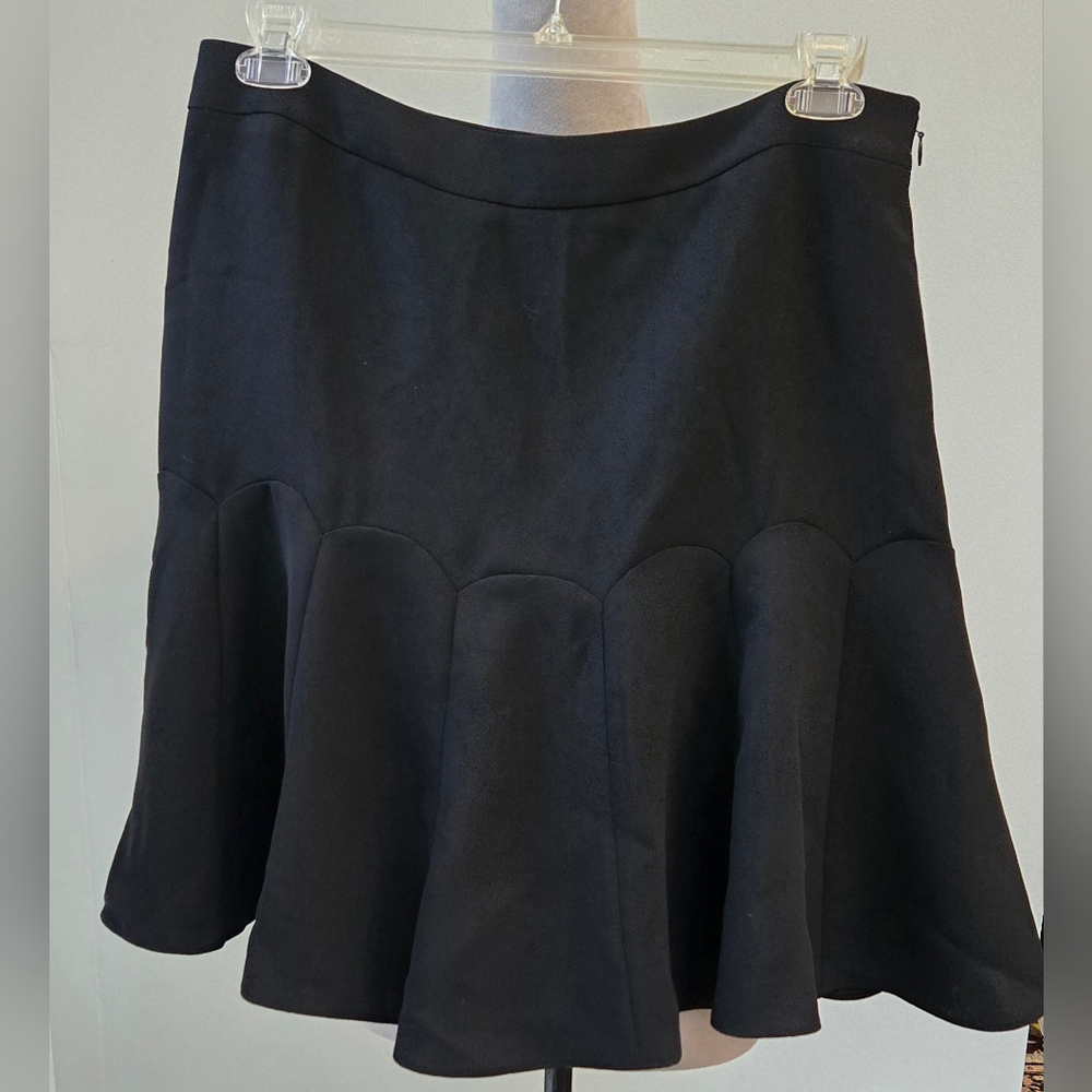 *final price* Talbots black fit & flare skirt 21" length unique design! sz 14P